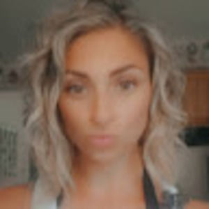 Meet your Posher, Cassandra